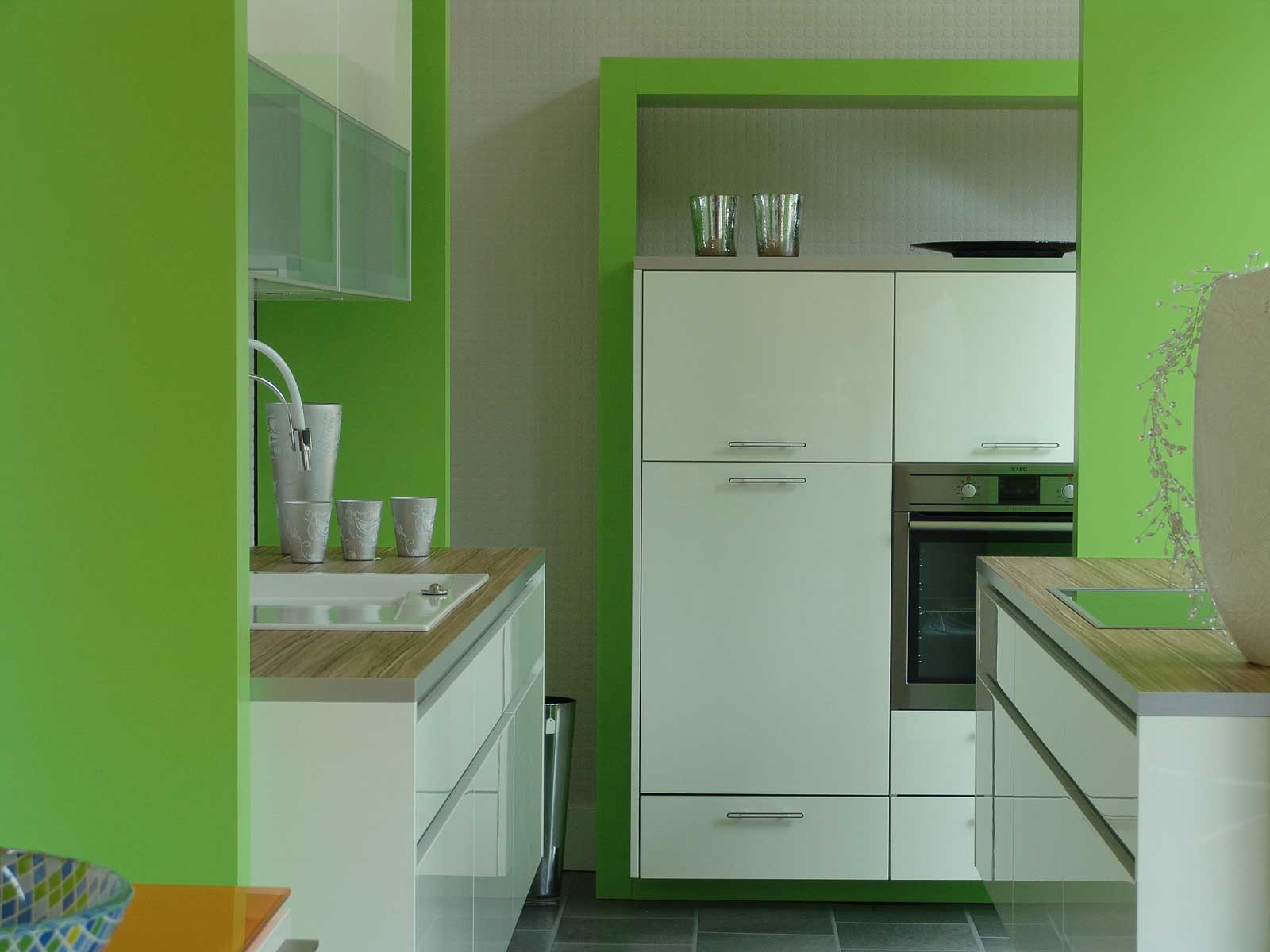 Jödicke Design - Showroom - Küche grün